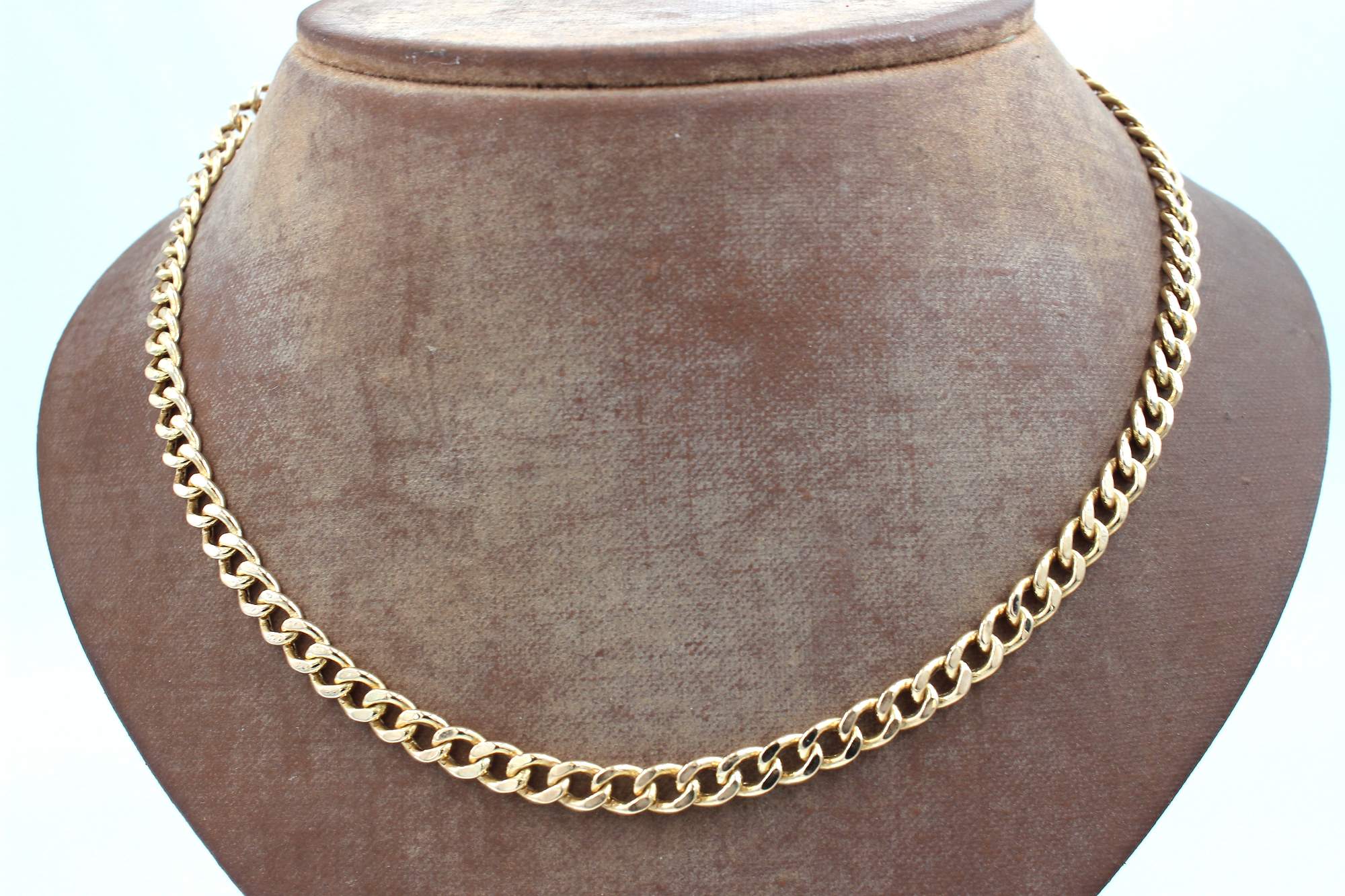 Pansar halsband i 18k guld- ihålig. vikt: 14,8g