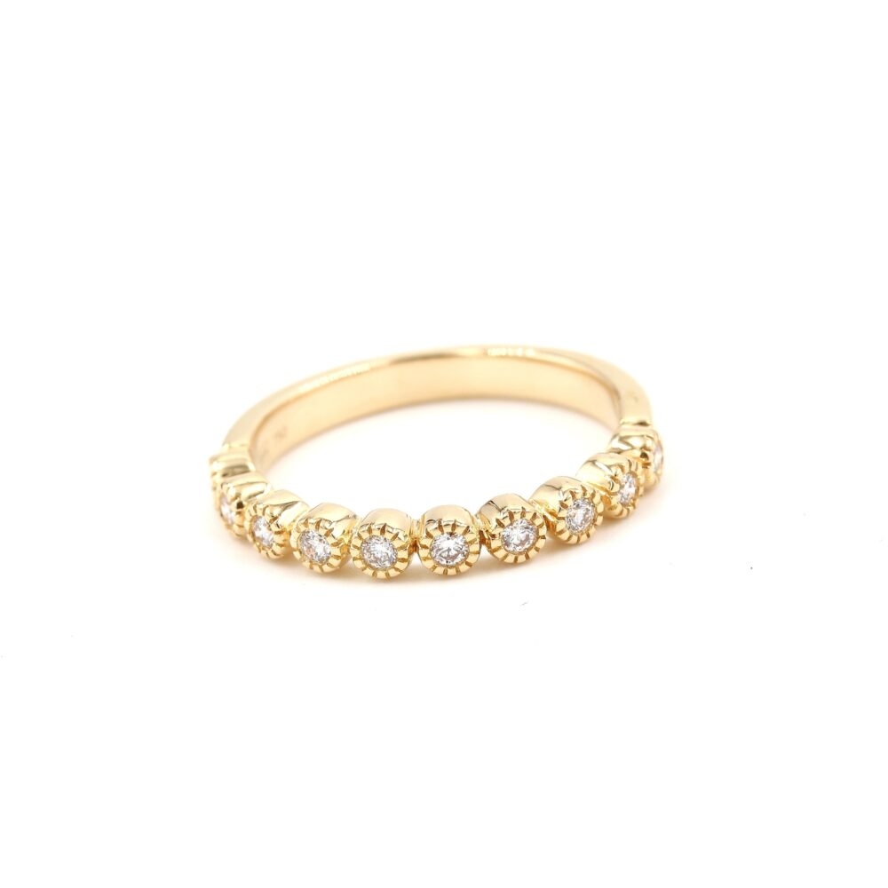 Diamantring i 18k guld  0,10 ct. vikt: 2,65 g