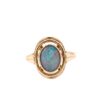 Ring i 18k guld med en opal. vikt: 3,12g