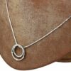 Halsband med ett diamant hänge i 18k vitguld.Vikt:7.43g