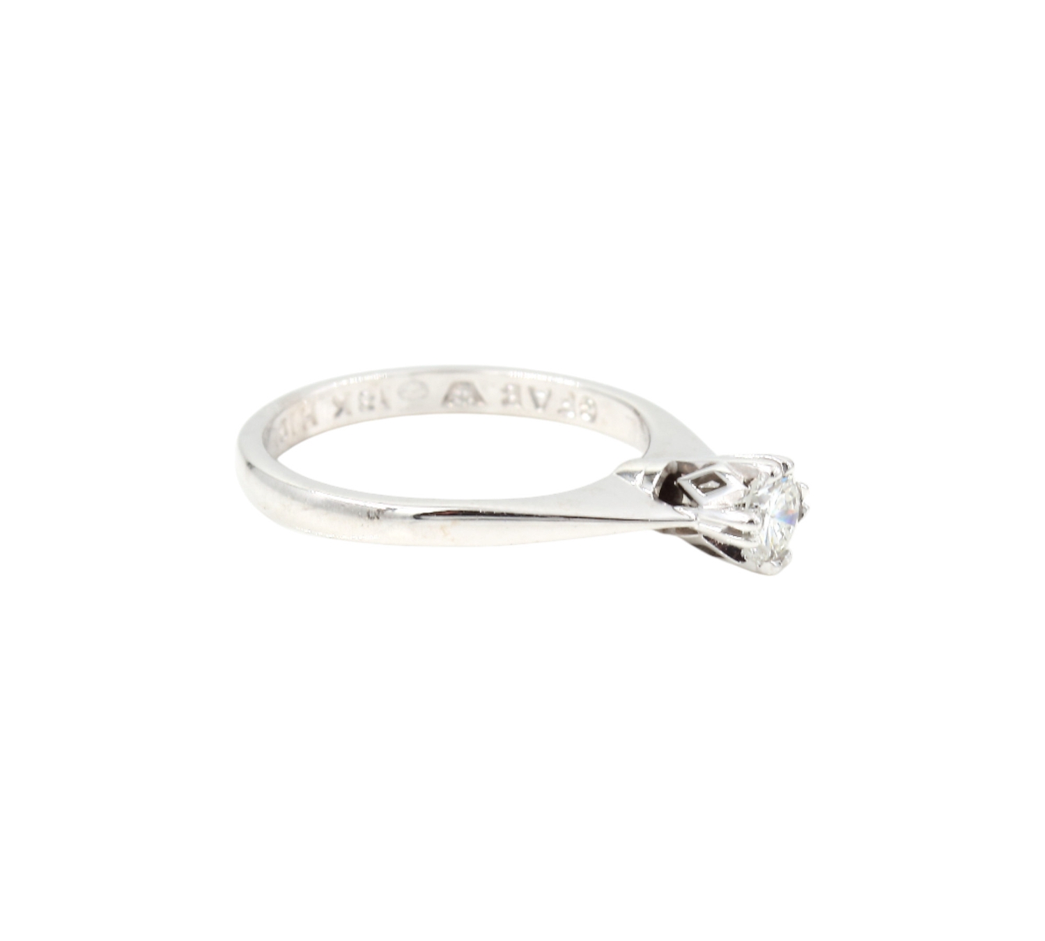 Diamantring i 18k vitguld med en diamant på 0,21 ct