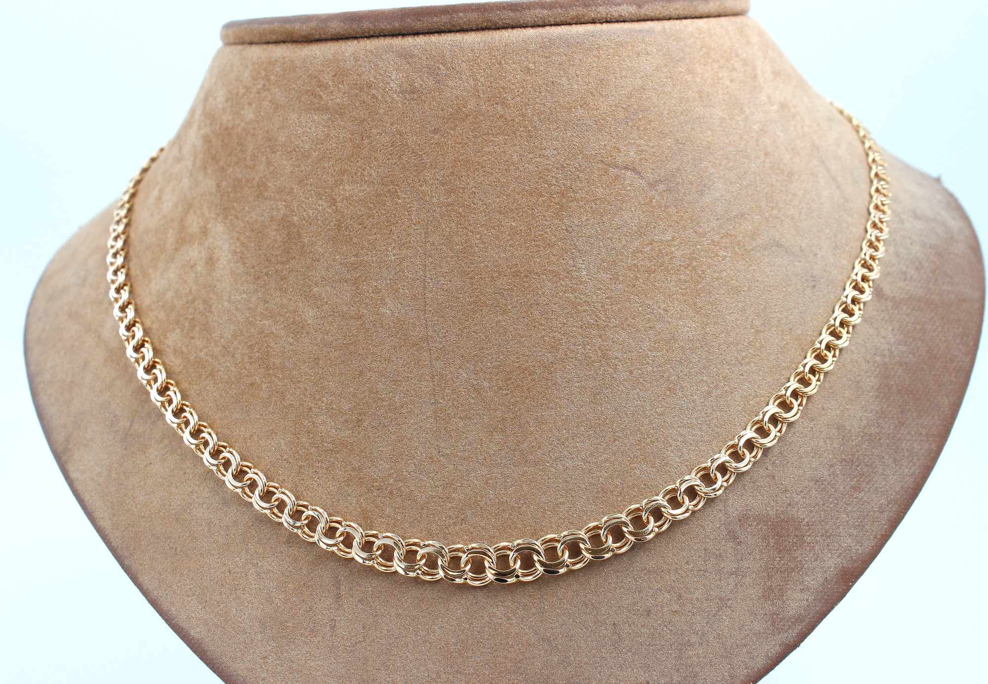Bismarck halsband i 18k guld. vikt: 11,6g