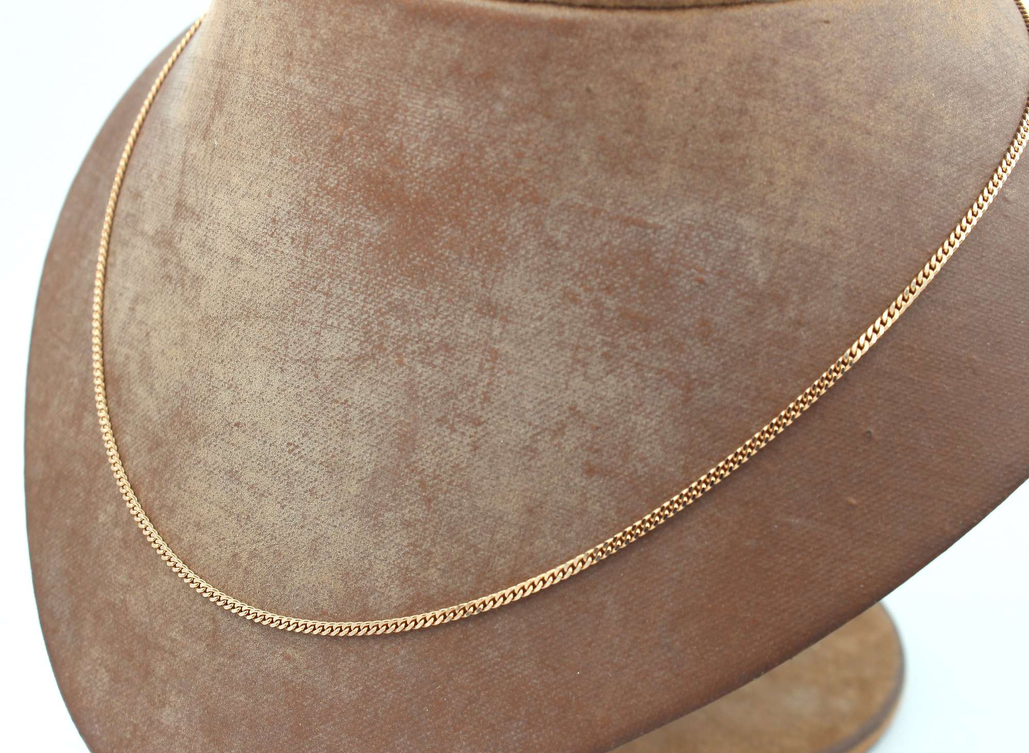 Pansar halsband i 18k guld. vikt: 4,68g