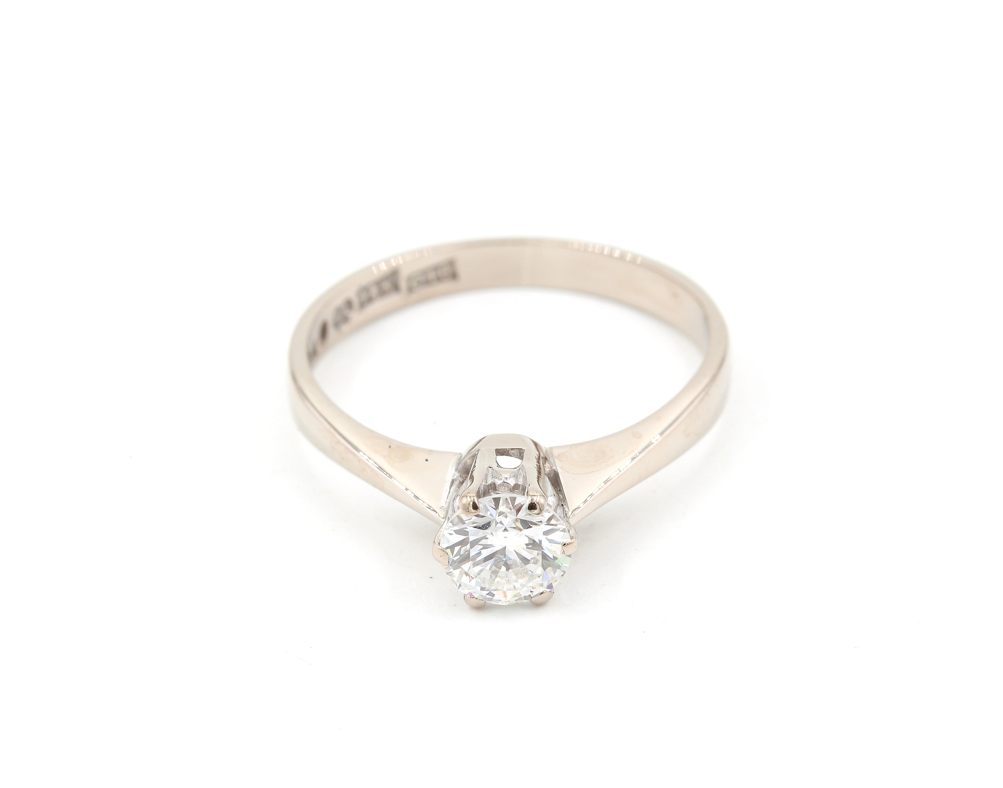 Diamantring i 18k vitguld- 0,67 ct. vikt: 3,2g