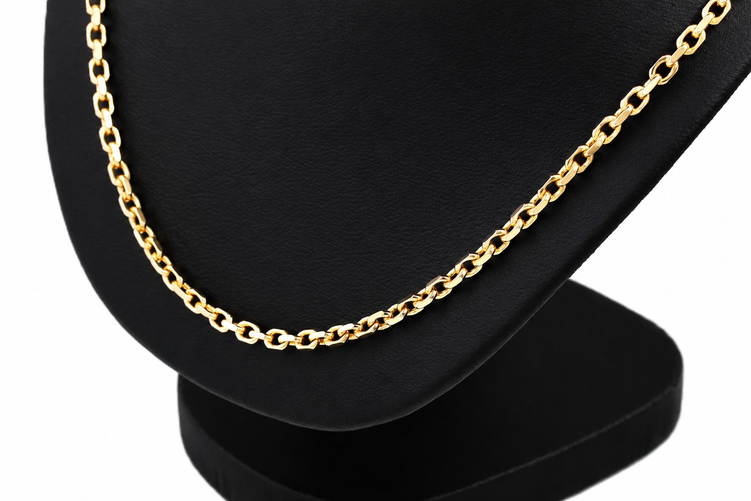 Halsband ankar i 18k guld.Vikt 26.27 g