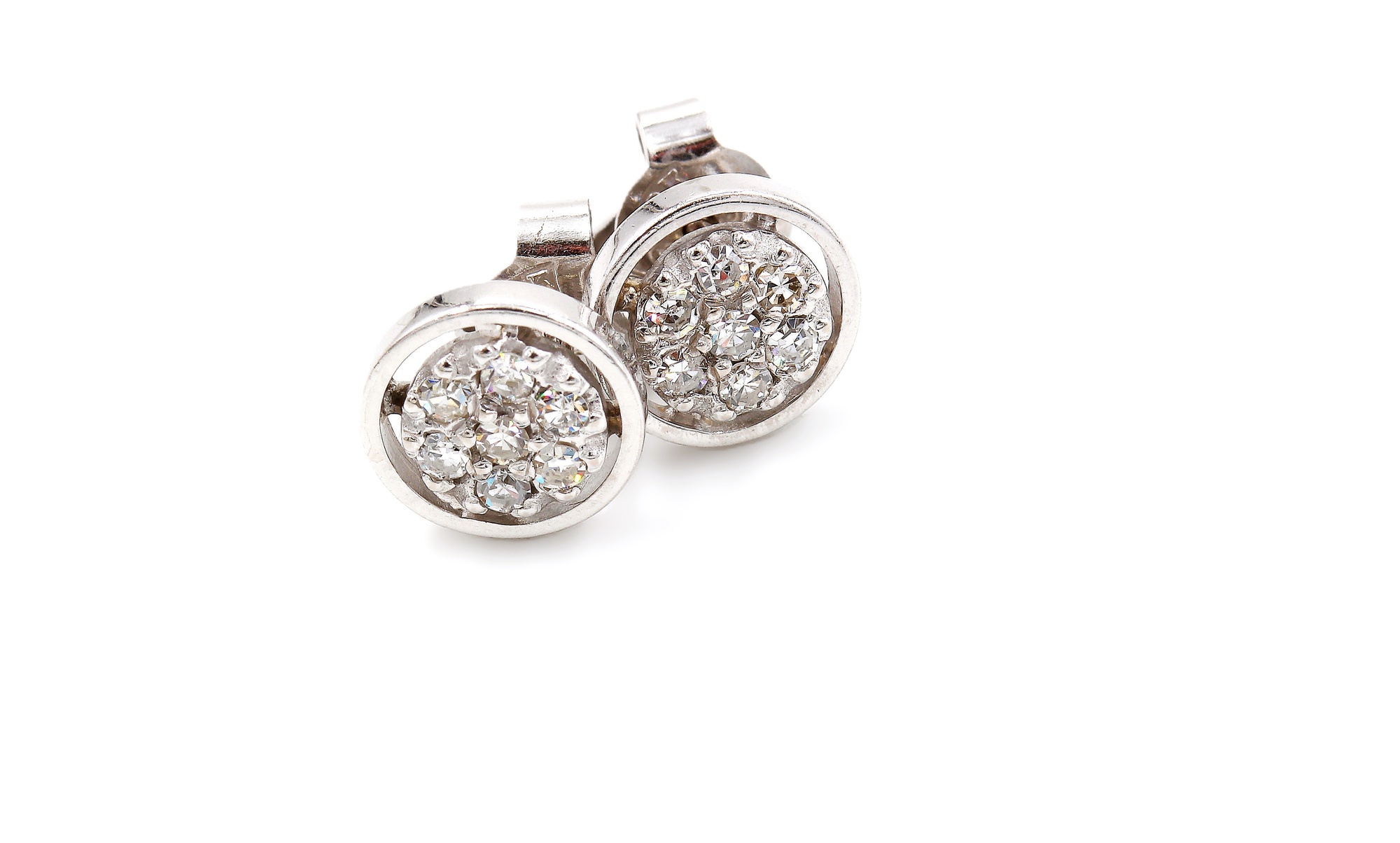 Diamantörhängen i 18k vitguld.Vikt 2.48g