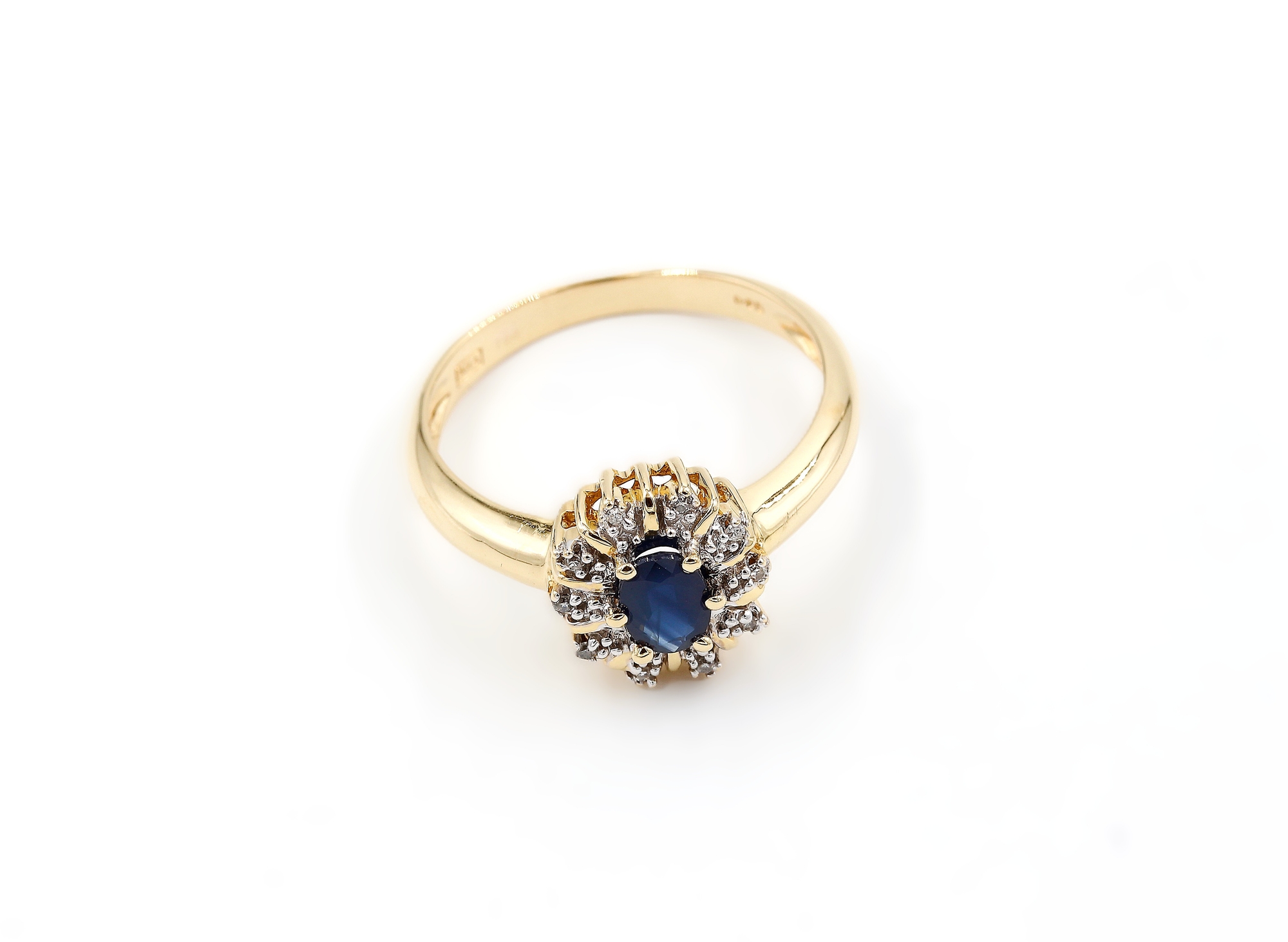 Diamantring i 18k guld.Vikt 4.18 g