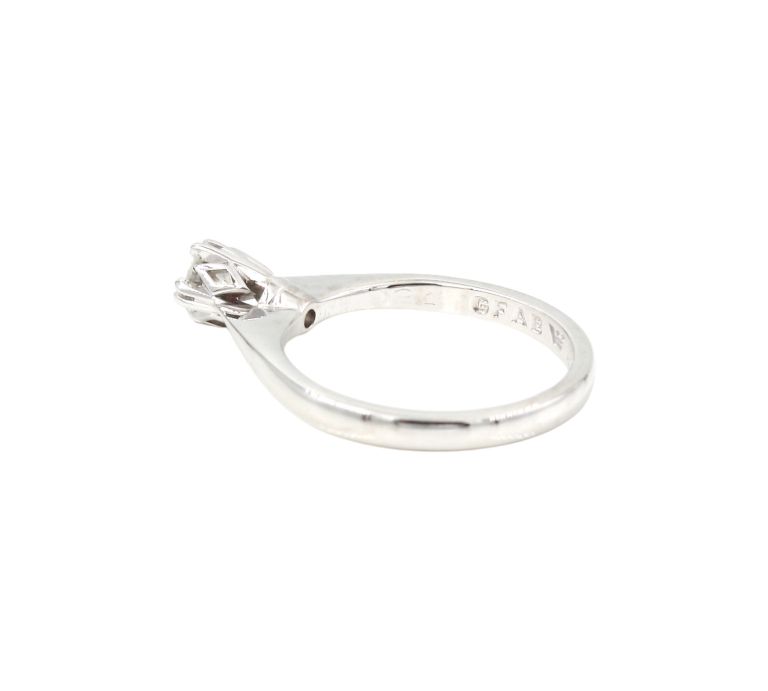 Diamantring i 18k vitguld med en diamant på 0,21 ct
