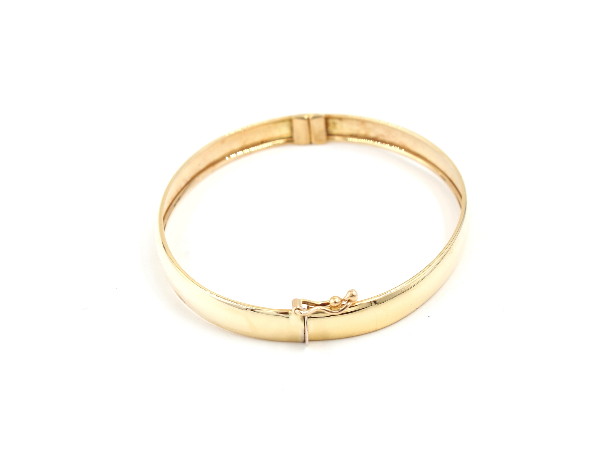 Stelt armband i 18k guld. vikt:9,4g
