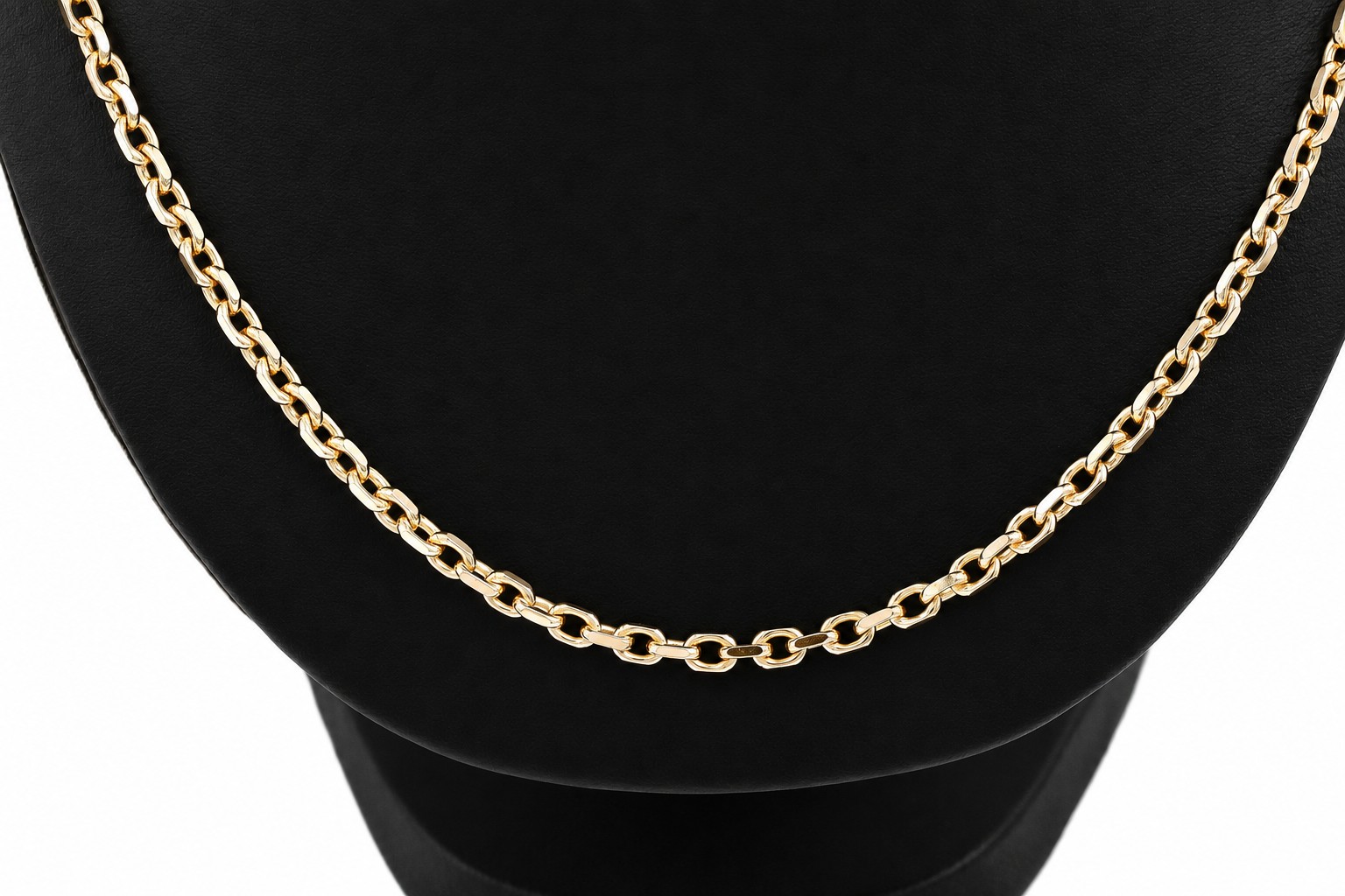 Halsband ankar i 18k guld.Vikt 26.27 g