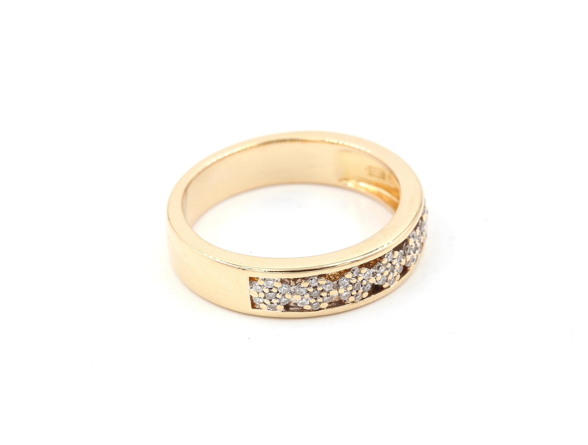 Diamantring i 18k guld . vikt: 5,25g