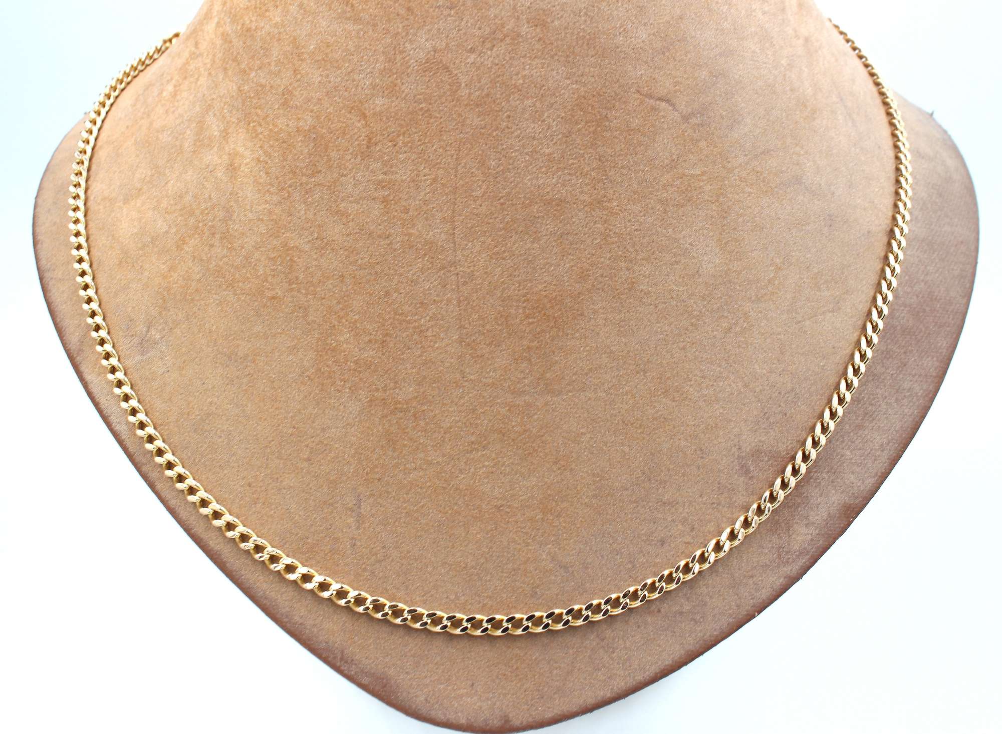 Pansar halsband i 18k guld massiv .Vikt 17 g