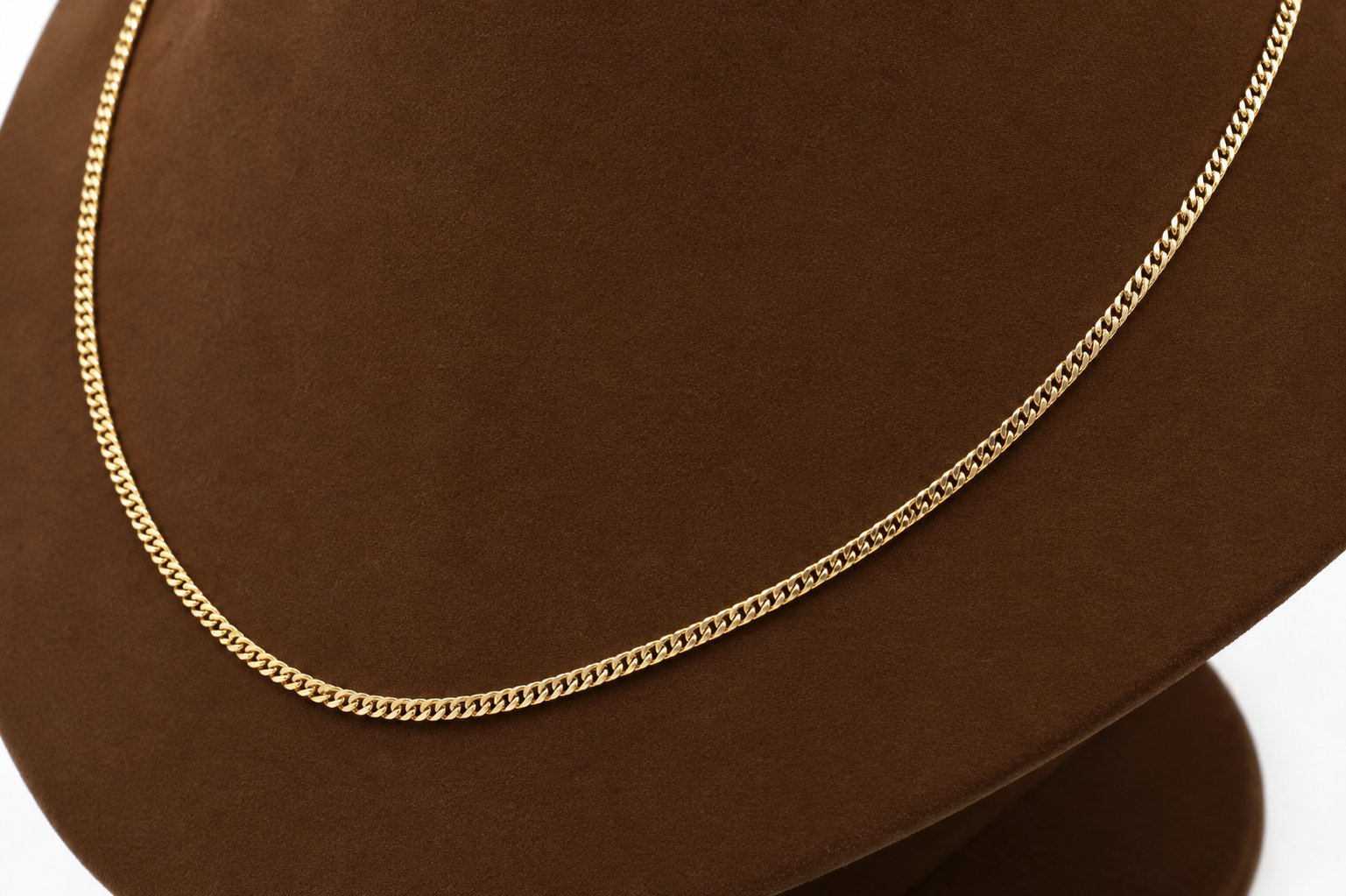 Halsband pansar i 18k guld-massiv.Vikt 9.12 g
