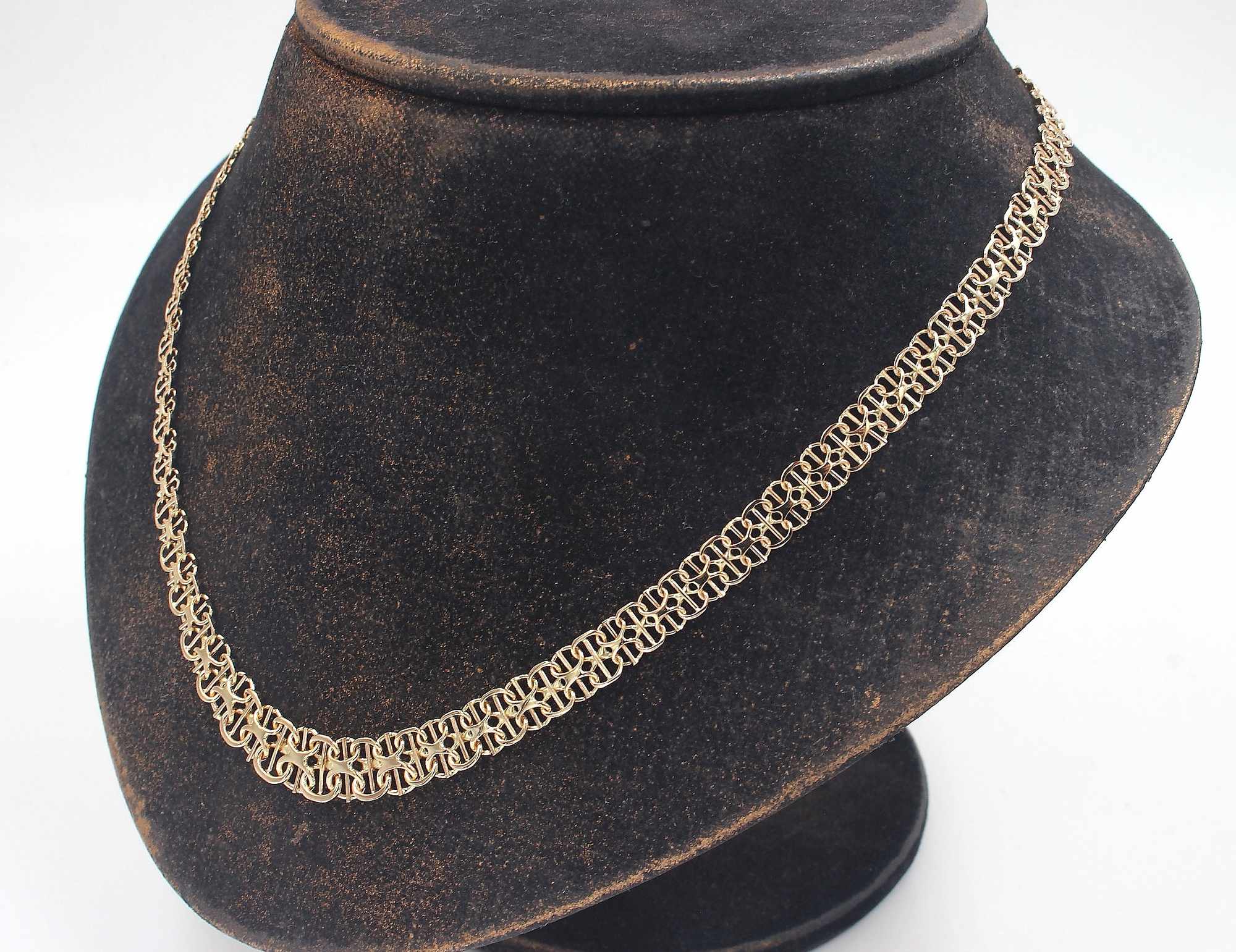 X-länk halsband med stavar i 18k guld. vikt: 15,8g