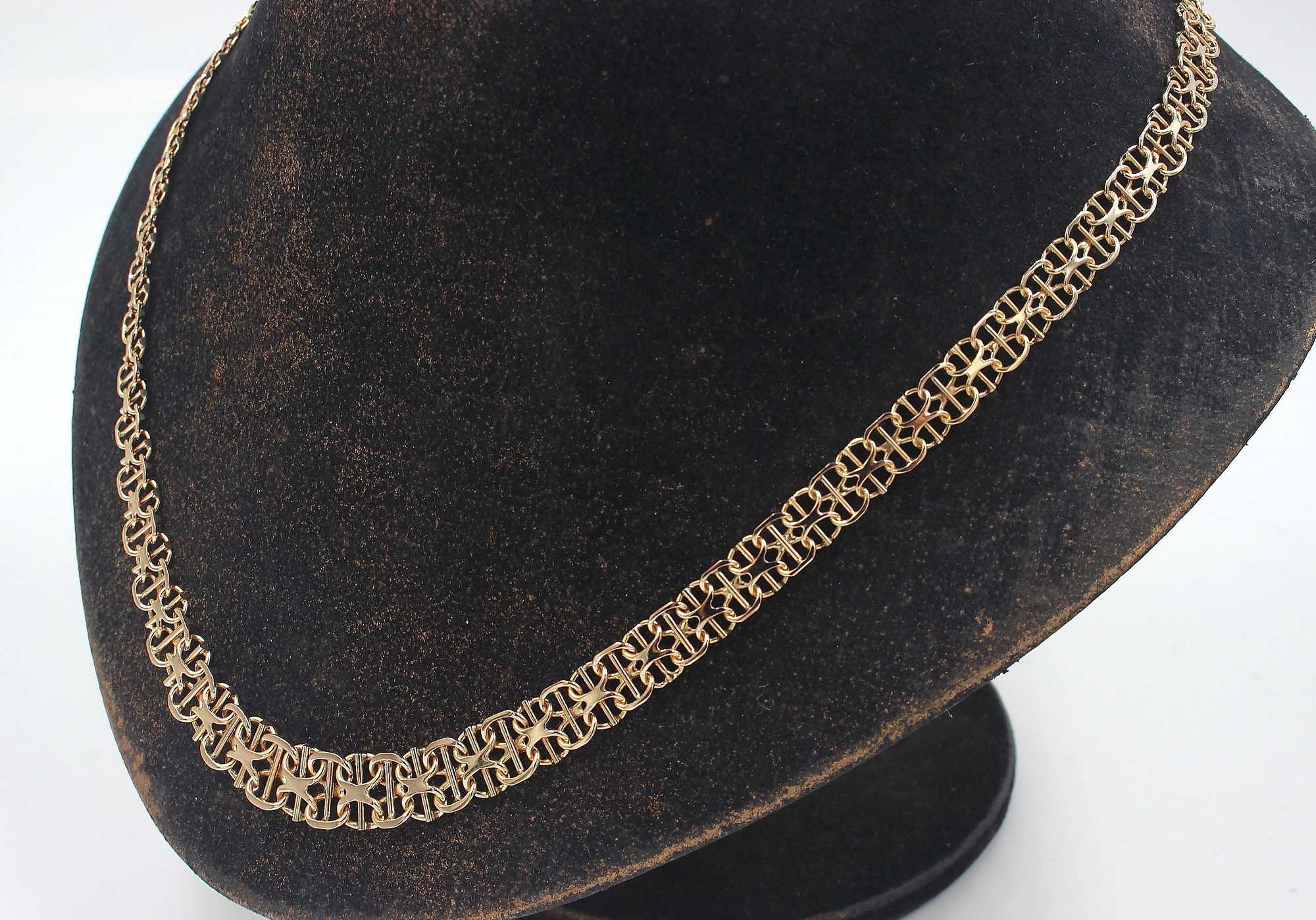 X-länk halsband med stavar i 18k guld. vikt: 18,6g