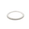 Allians ring med zirkon stenar i 18k vitguld. vikt: 0,9g