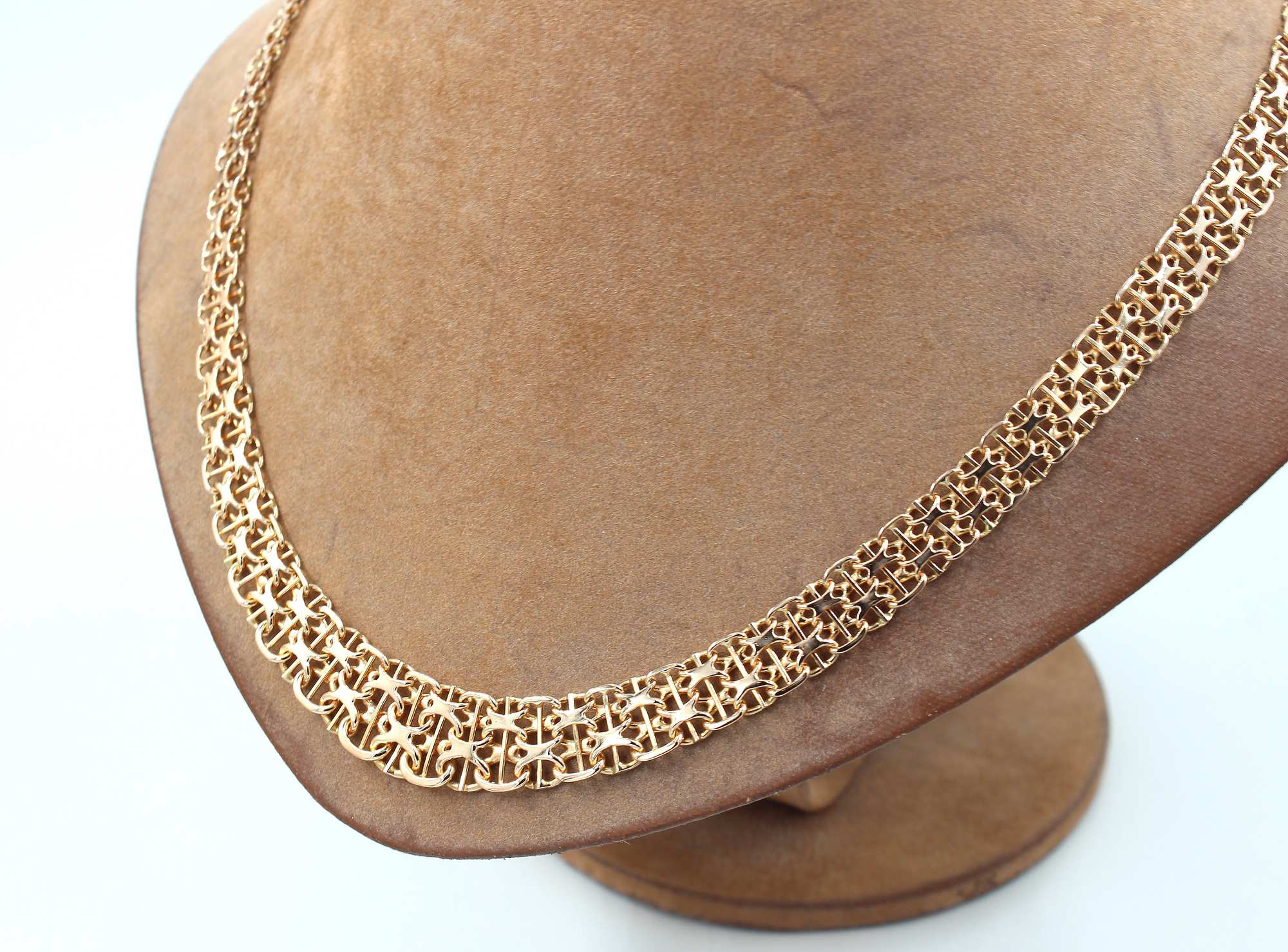 X-länk halsband med stavar i 18k guld. vikt: 26,35g