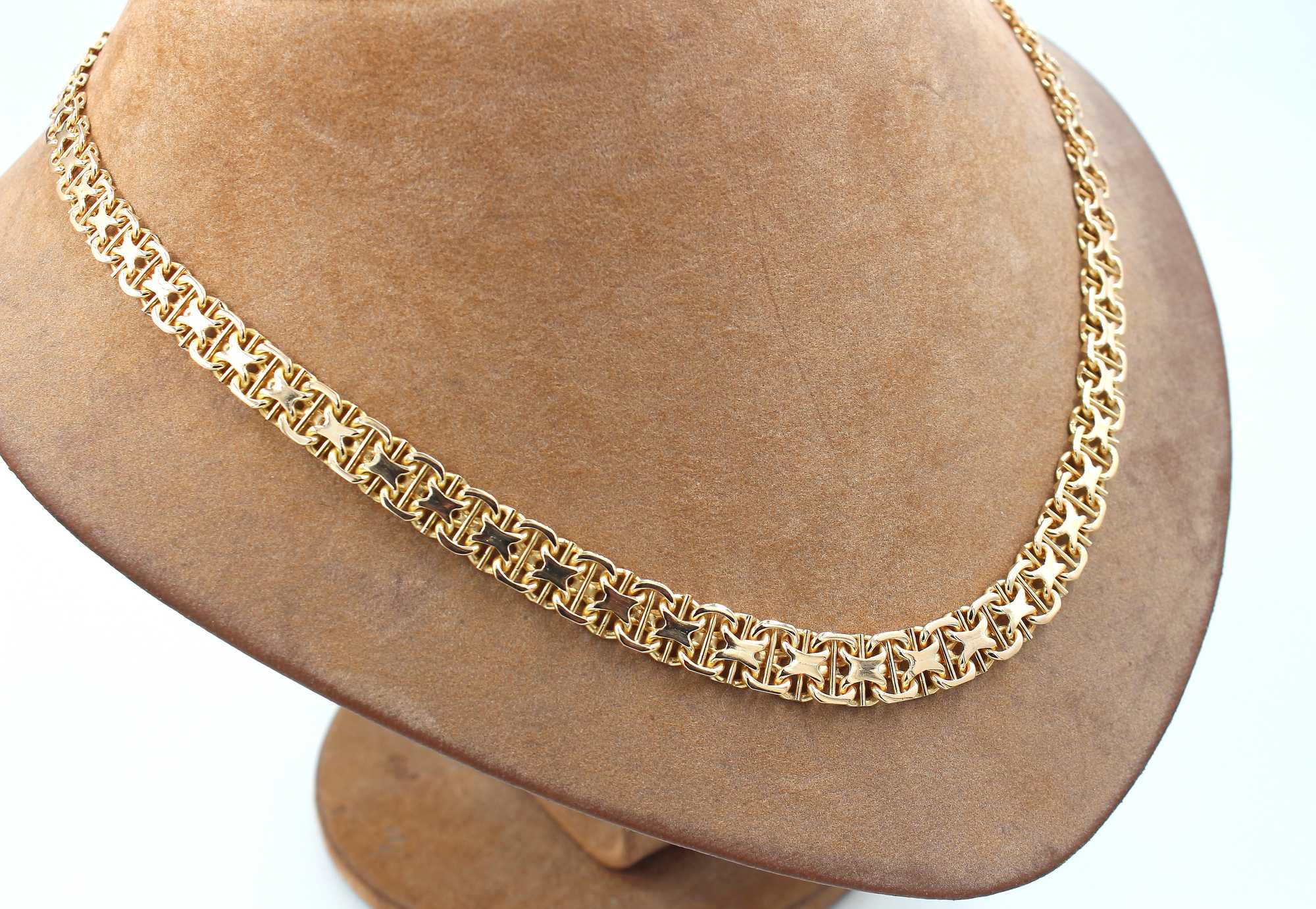 X-länk halsband med stavar i 18k guld. vikt: 29,95g