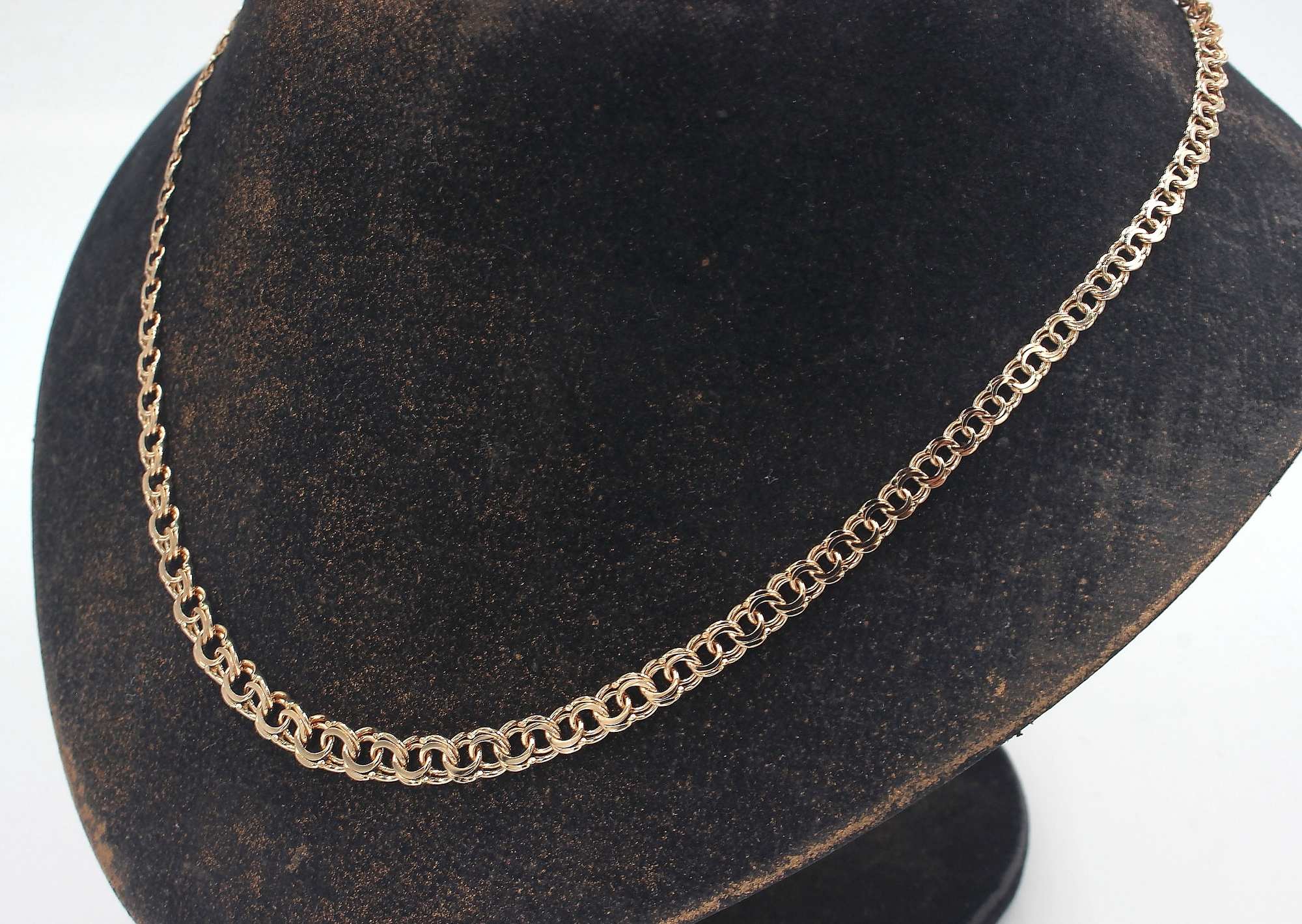 Bismarck halsband i 18k guld. vikt: 9,5g