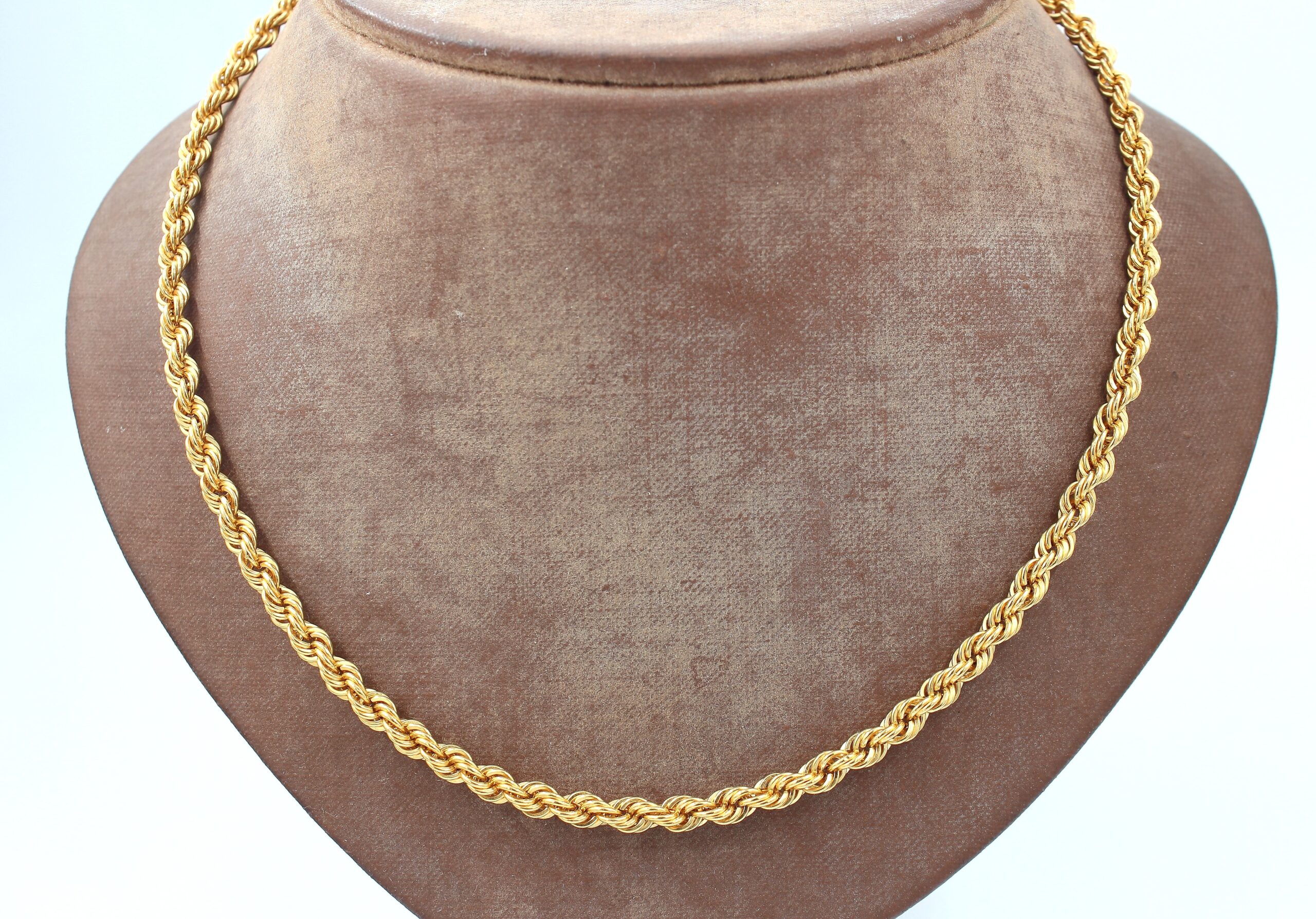 Cordell halsband i 22k guld ihålig. vikt: 13,8g