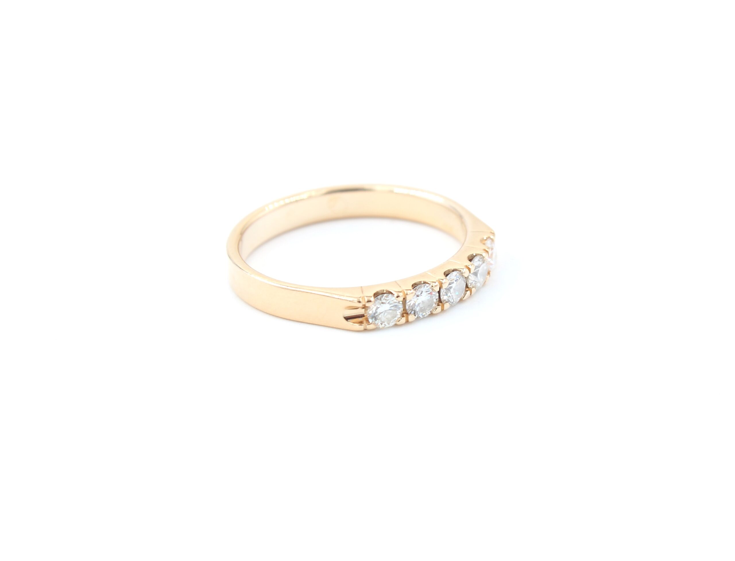 Diamantring i 18k guld. 0,40 ct. vikt:3,25g