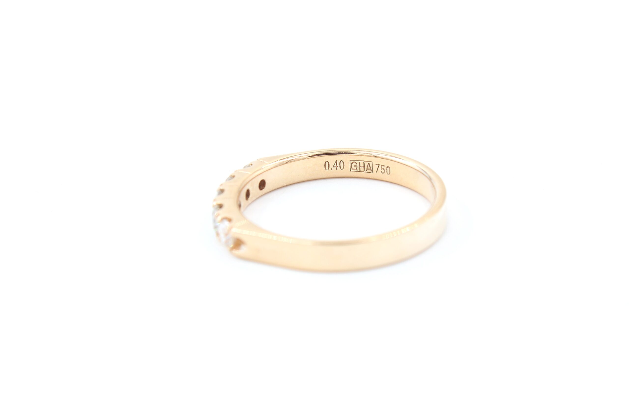 Diamantring i 18k guld. 0,40 ct. vikt:3,25g