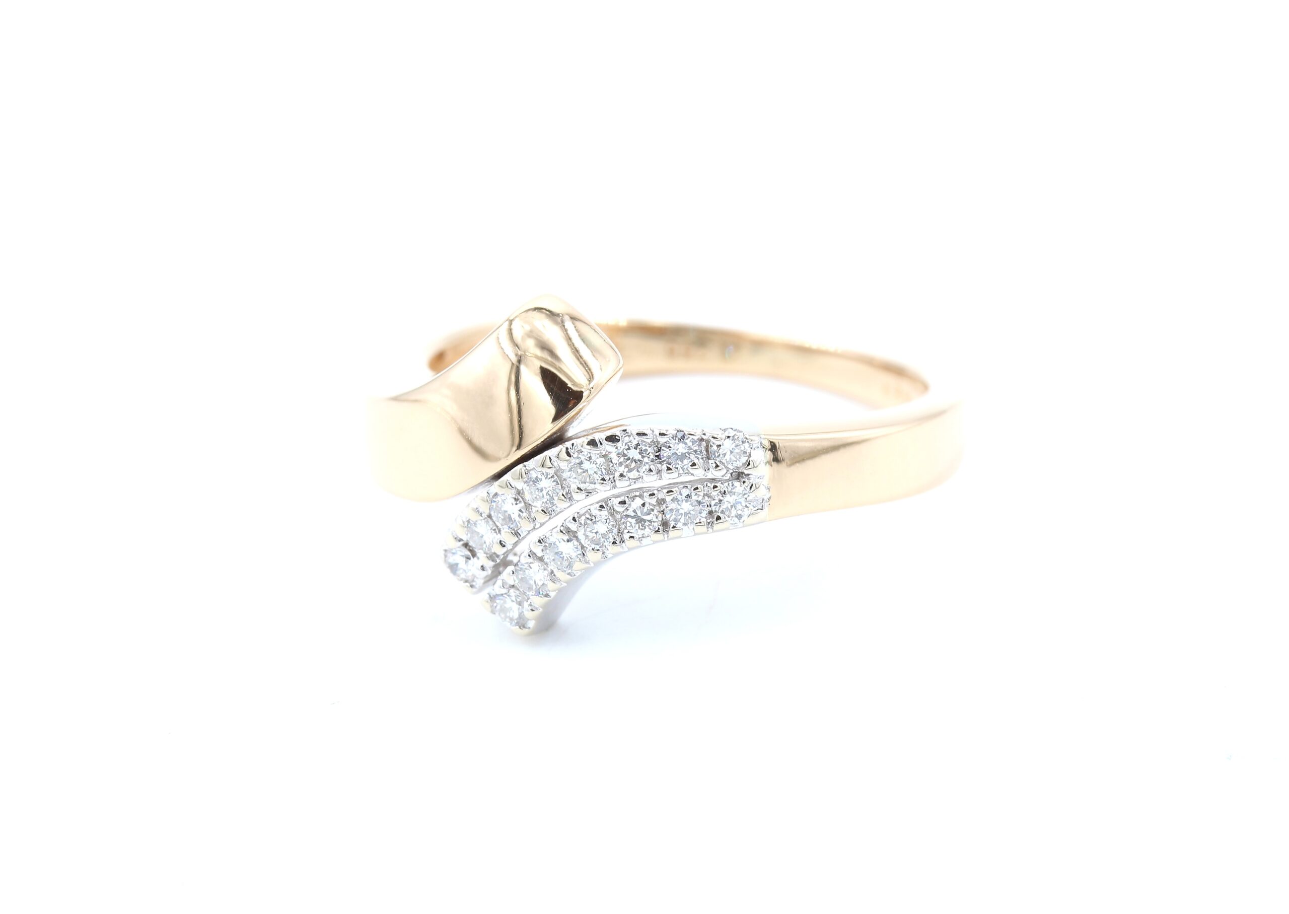 Diamantring i 18k guld och vitguld 0,20ct. vikt: 4,4g