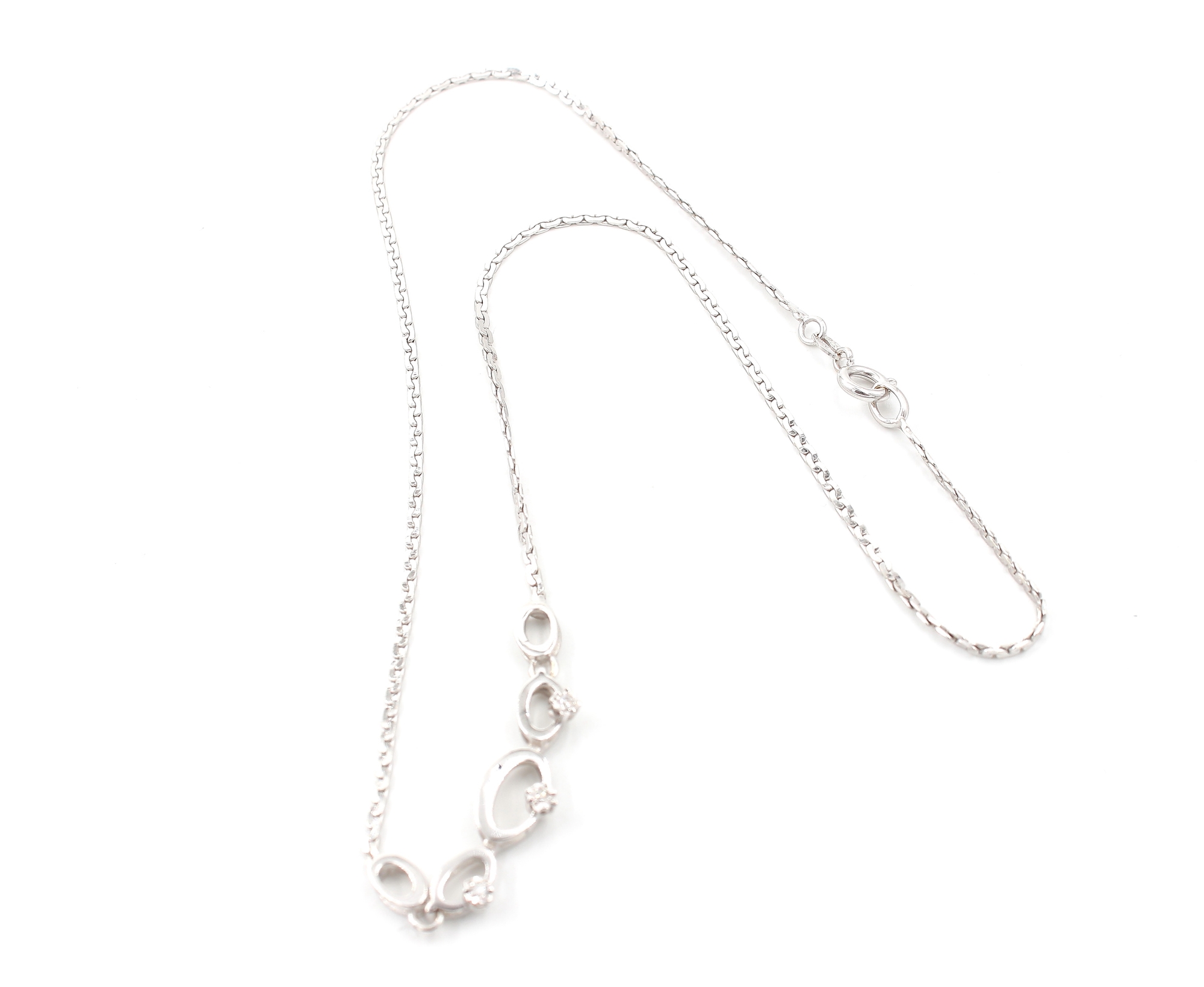 Diamant halsband i 18k vitguld. vikt: 6,25g