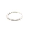 Allians ring med zirkon stenar i 18k vitguld. vikt: 0,9g