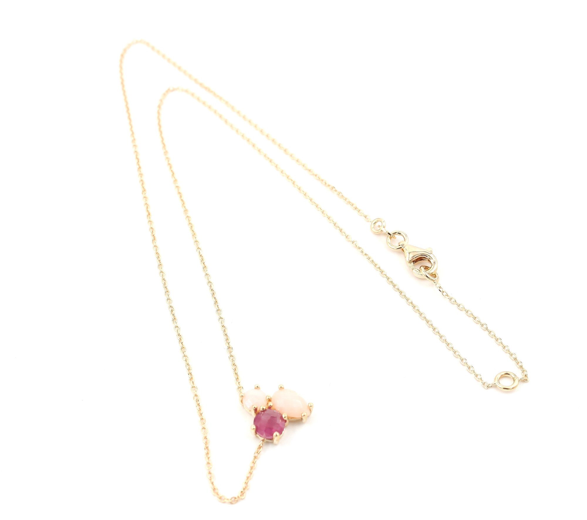 Halsband med pärla i 18k guld . vikt:3,25g