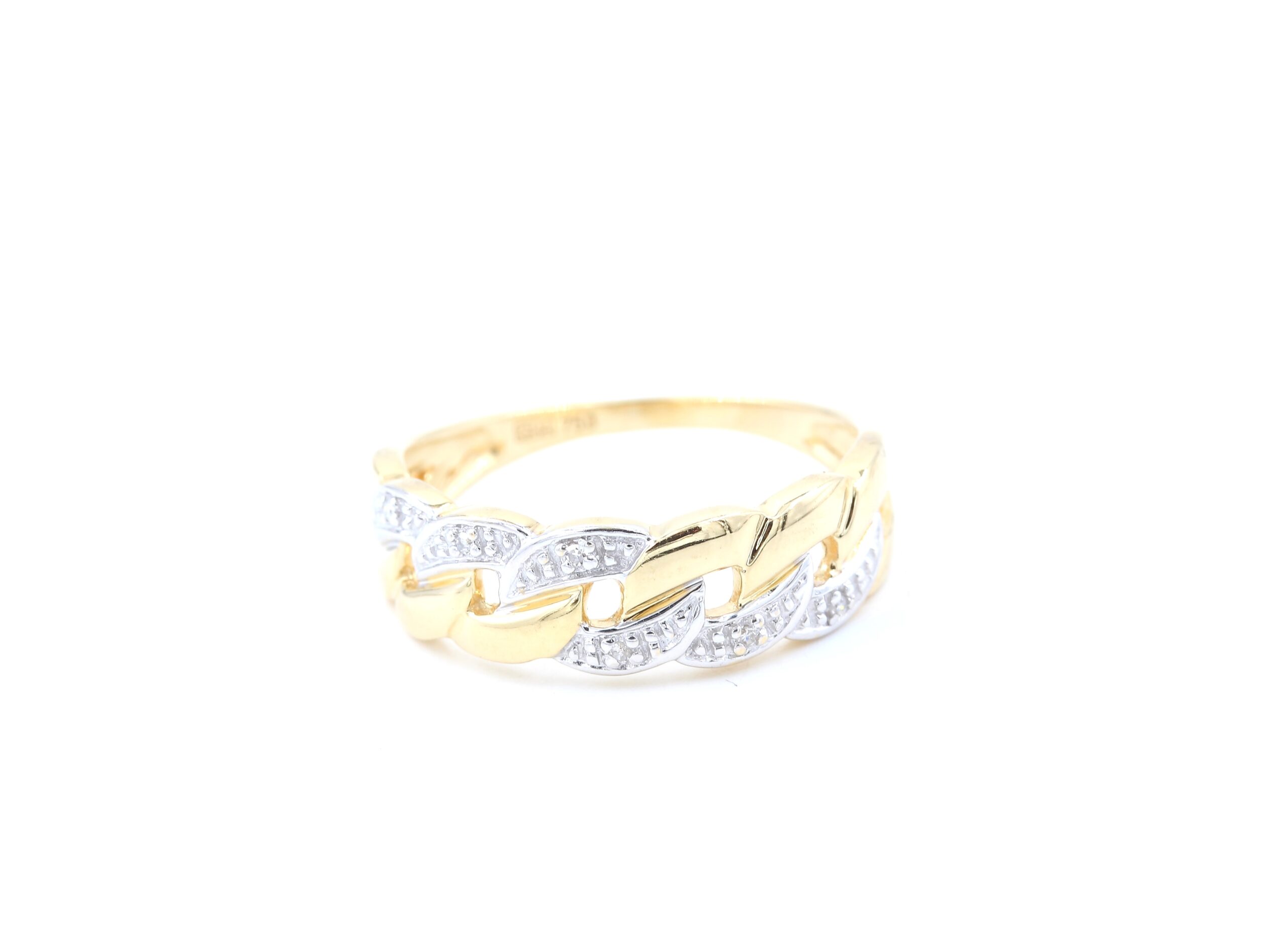 Bismarck ring med diamanter i 18k guld. vikt: 2,9g