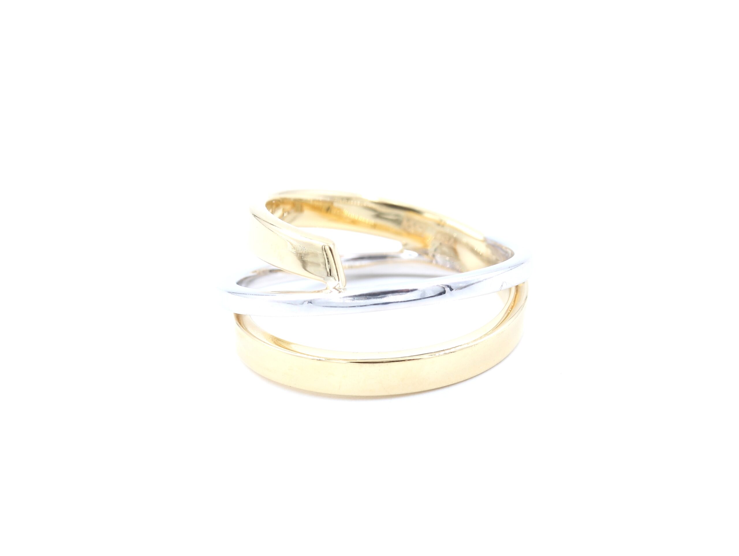 Ring i 18k guld och vitguld. vikt: 2,3g