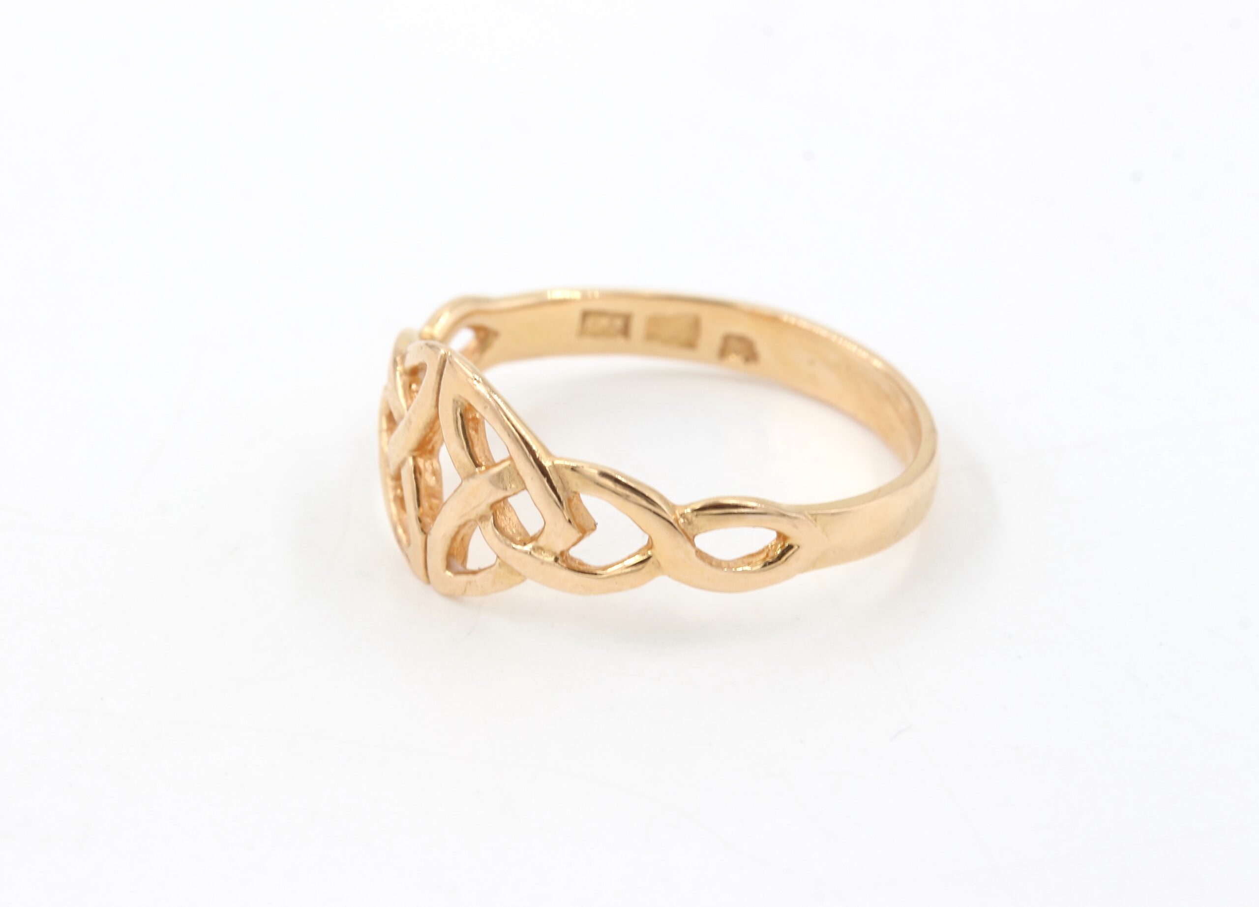 Ring i 18k guld. vikt:2,7g