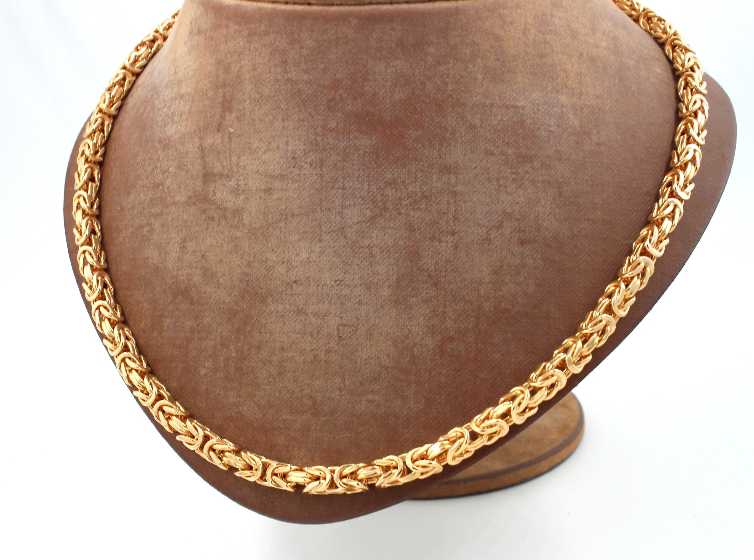 Kejsar halsband i 18k guld- massiv. vikt: 104,3g